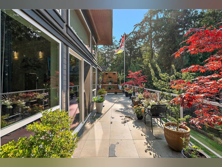 1205 Hillgrove Road, North Saanich, BC, V8L 5K7 - 36