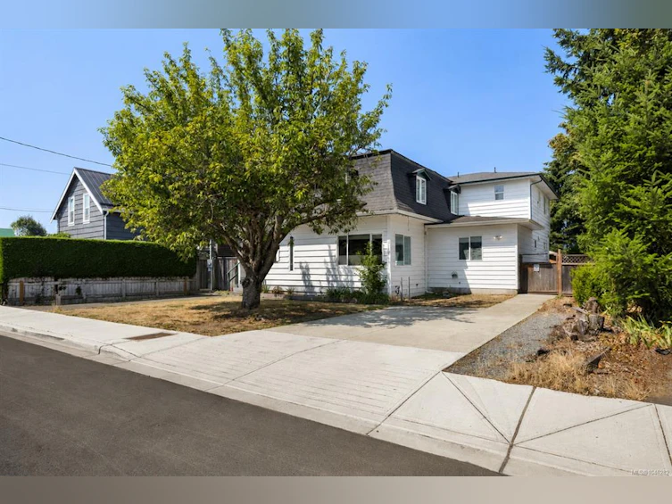 739 Marchmont Road, Duncan, BC, V9L 2L9 - 2