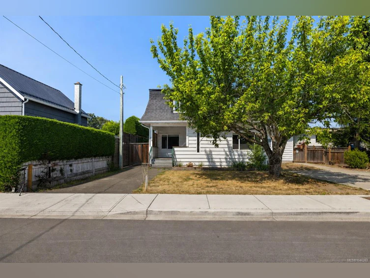 739 Marchmont Road, Duncan, BC, V9L 2L9