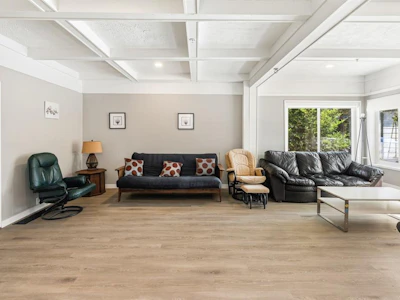 739 Marchmont Road - 4