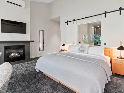 424-596 Marine Drive - 3
