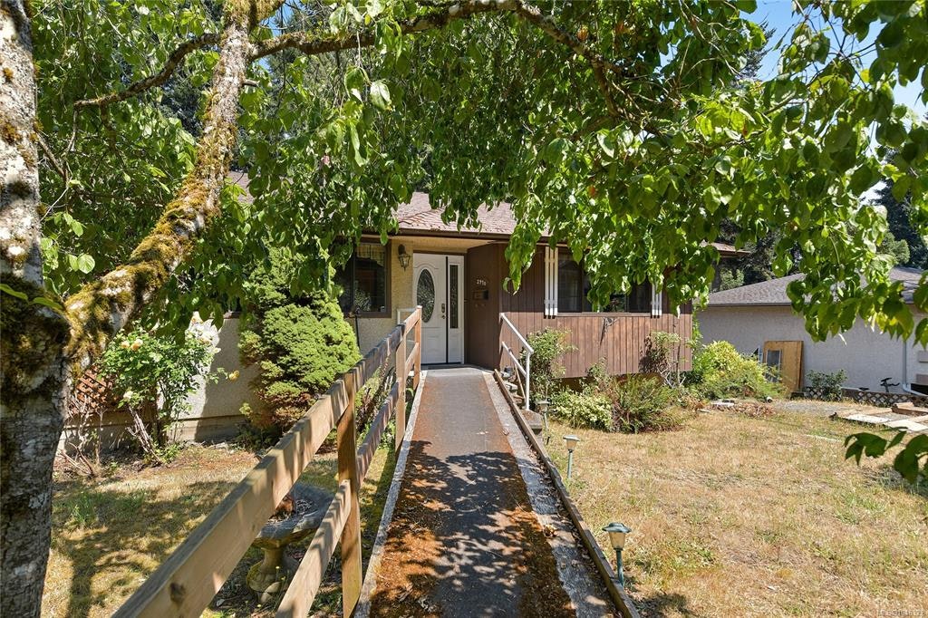 2970 Glen Lake Road, Langford, BC, V9B 4B1