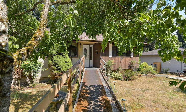 2970 Glen Lake Road