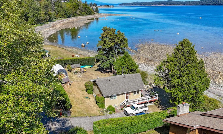 4995 Shoreline Drive