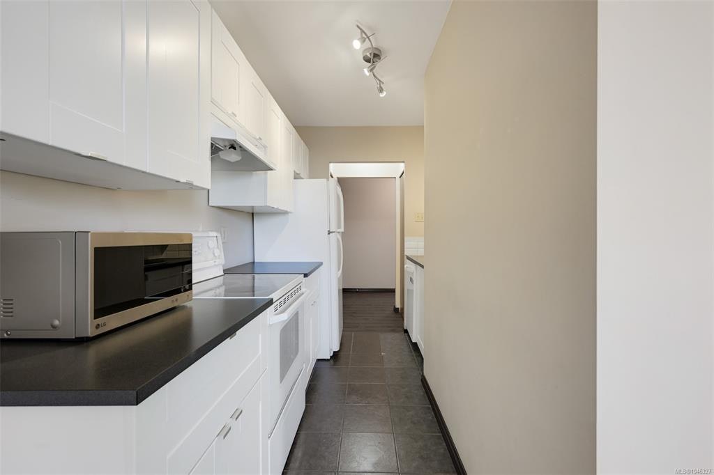 505-1745 Leighton Road - 3
