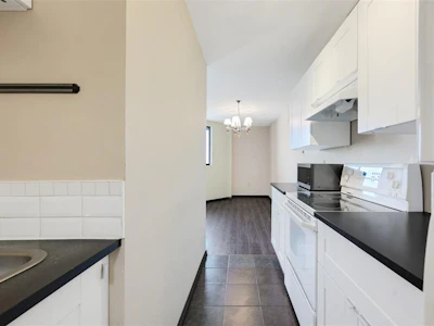 505-1745 Leighton Road - 2