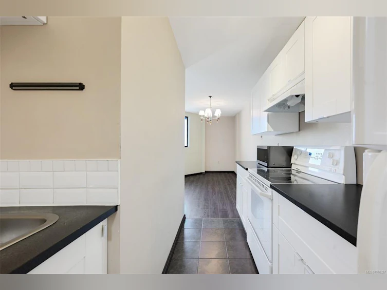 505-1745 Leighton Road, Victoria, BC, V8R 6R6 - 2