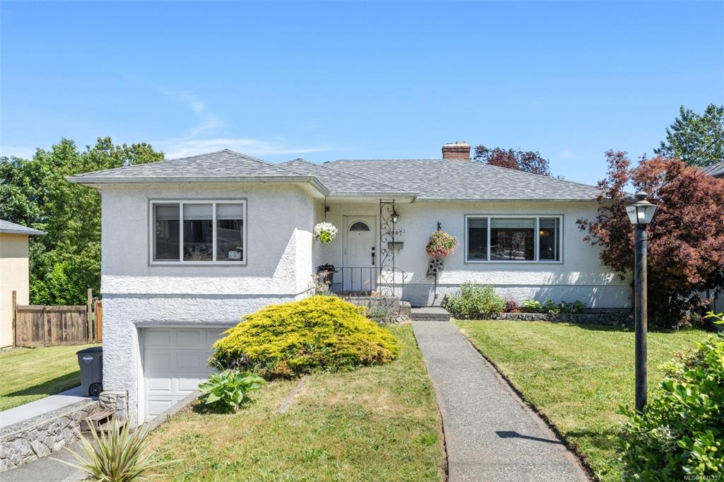 4147 Hawkes Avenue, Saanich, BC, V8Z 3Y9
