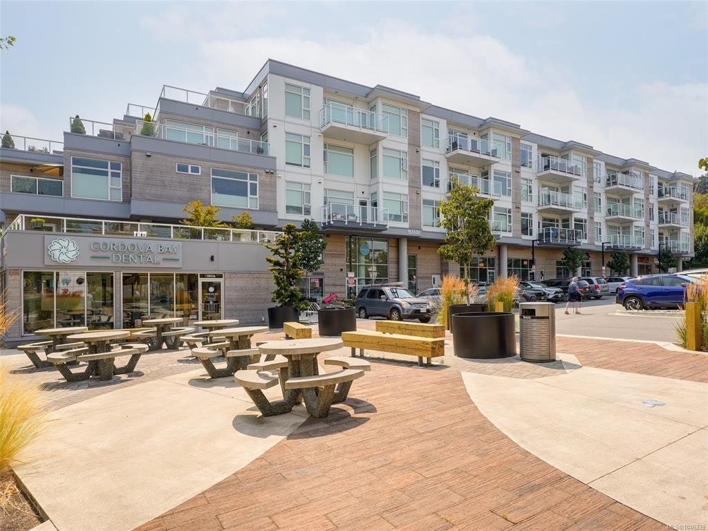 M102-5118 Cordova Bay Road, Saanich, BC, V8Y 2K5