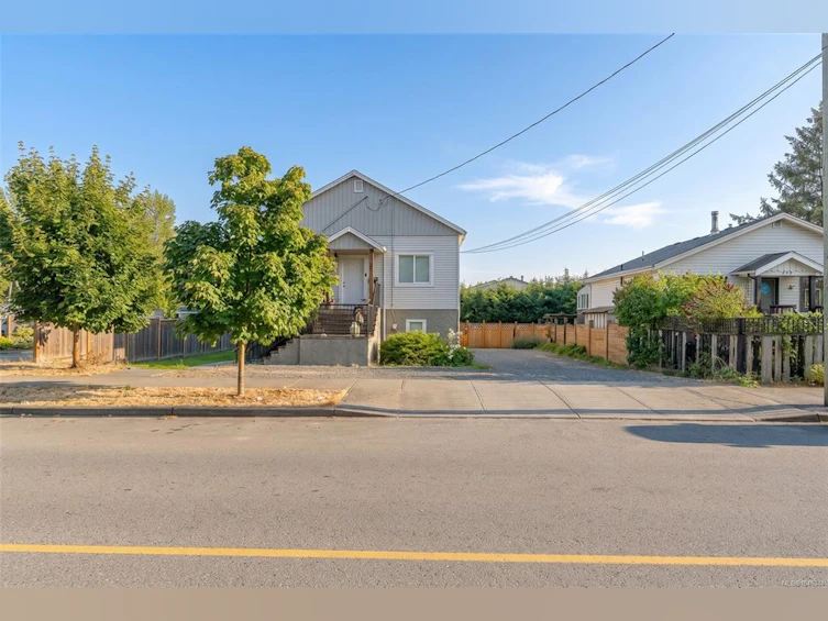 121 Harewood Road, Nanaimo, BC, V9R 2Y7