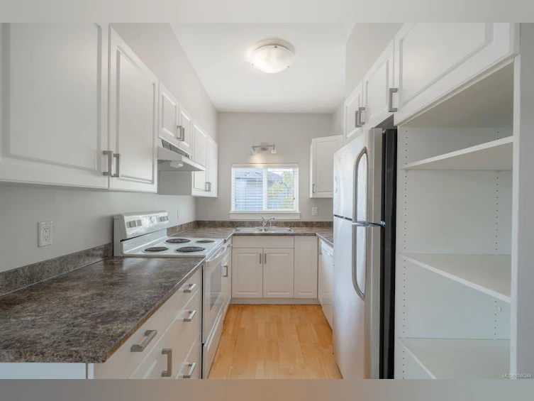 121 Harewood Road, Nanaimo, BC, V9R 2Y7 - 3