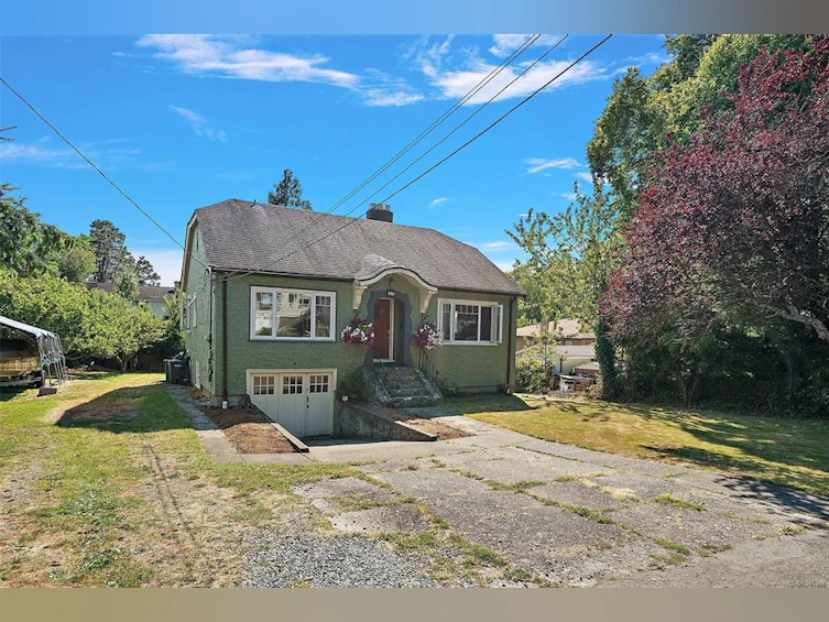 81 Logan Avenue, Saanich, BC, V9A 1H4 - 3