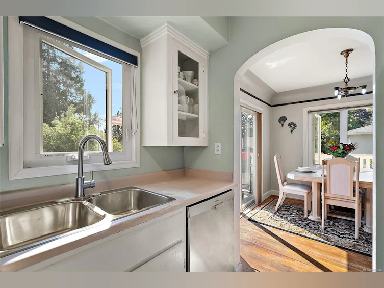 81 Logan Avenue, Saanich, BC, V9A 1H4 - 14