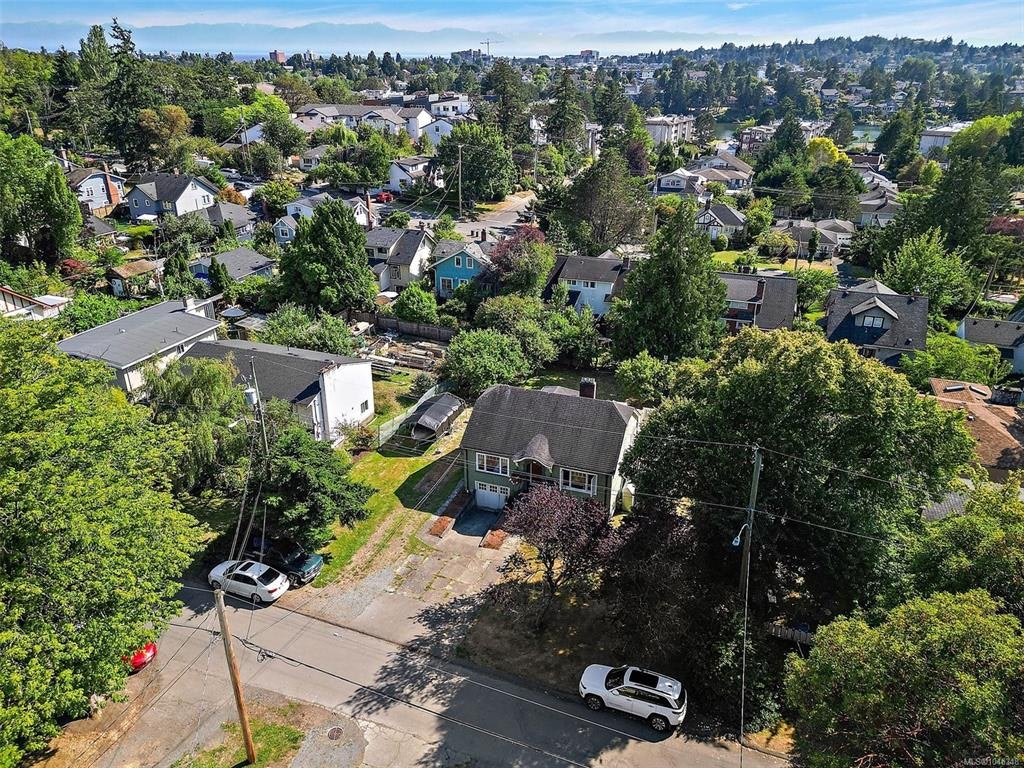 81 Logan Avenue - 5