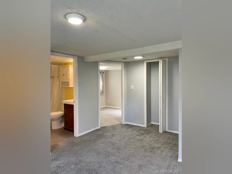 81 Logan Avenue, Saanich, BC, V9A 1H4 - 37
