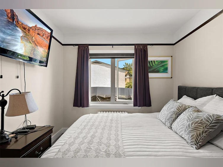 81 Logan Avenue, Saanich, BC, V9A 1H4 - 17