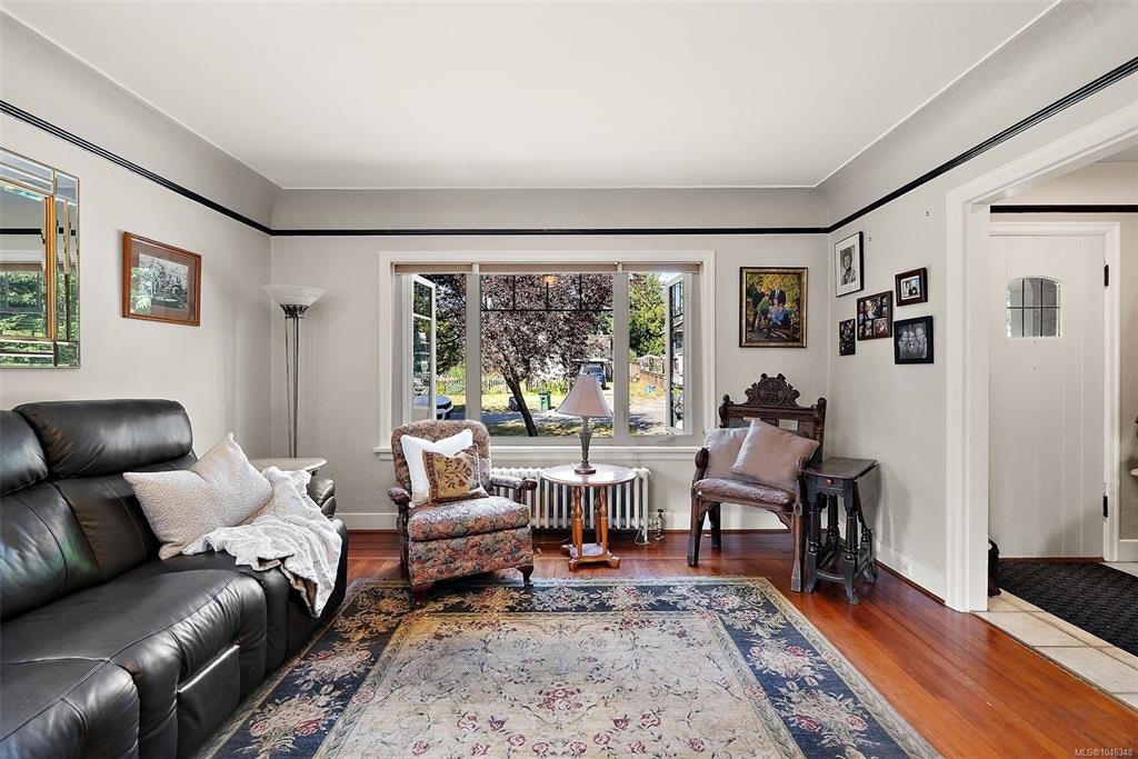 81 Logan Avenue, Saanich, BC, V9A 1H4 - 9