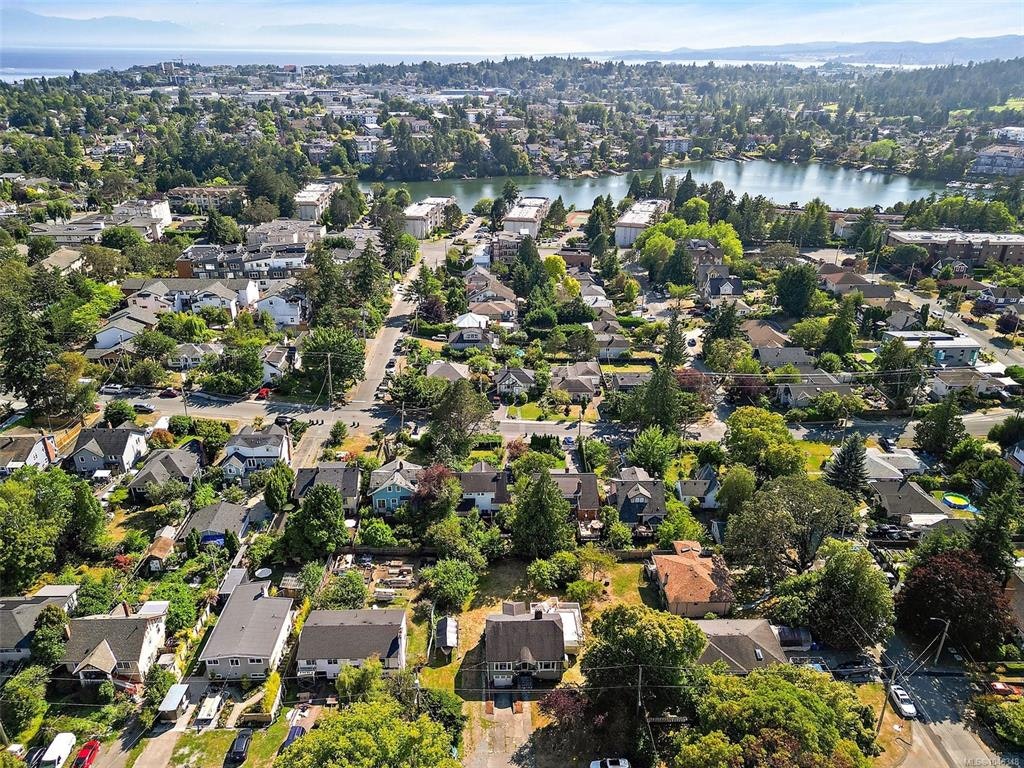 81 Logan Avenue, Saanich, BC, V9A 1H4 - 6