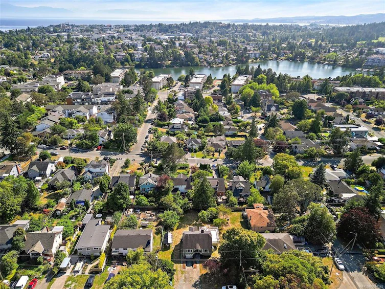 81 Logan Avenue, Saanich, BC, V9A 1H4 - 6