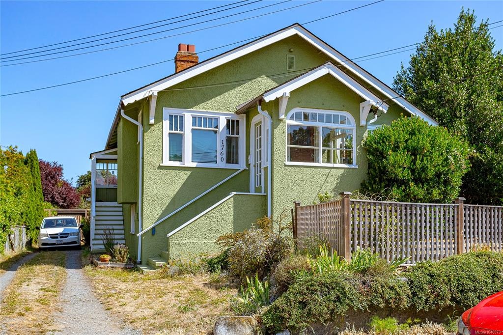 1760/62 Haultain Street, Victoria, BC, V8R 2L2
