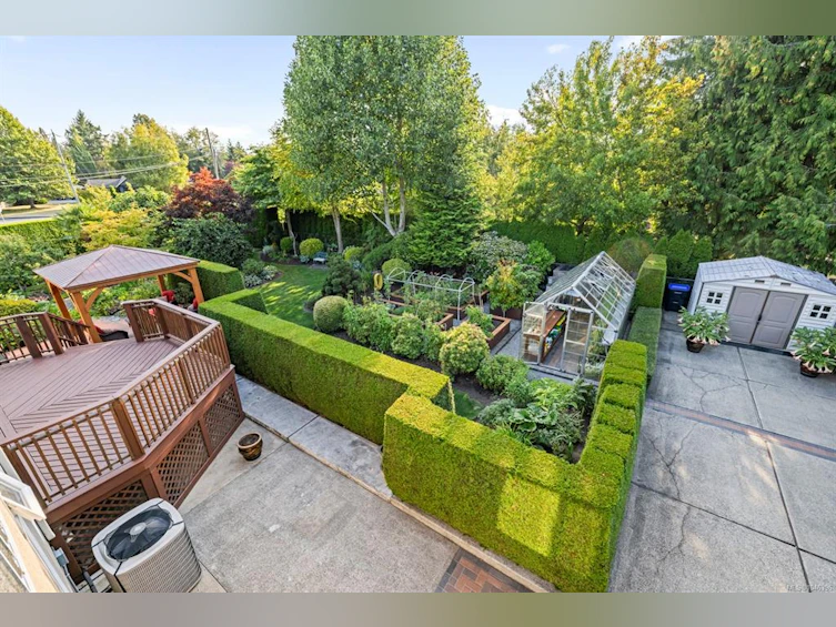 823 Glenhale Crescent, French Creek, BC, V9P 1Z8 - 10
