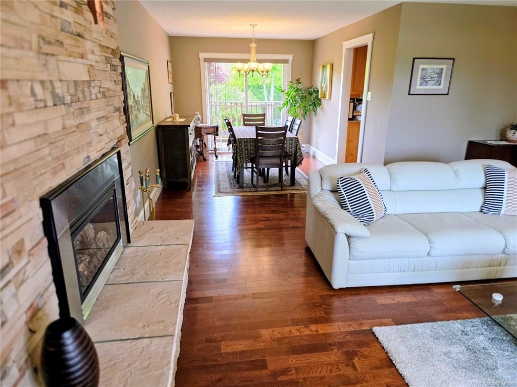 823 Glenhale Crescent - 5