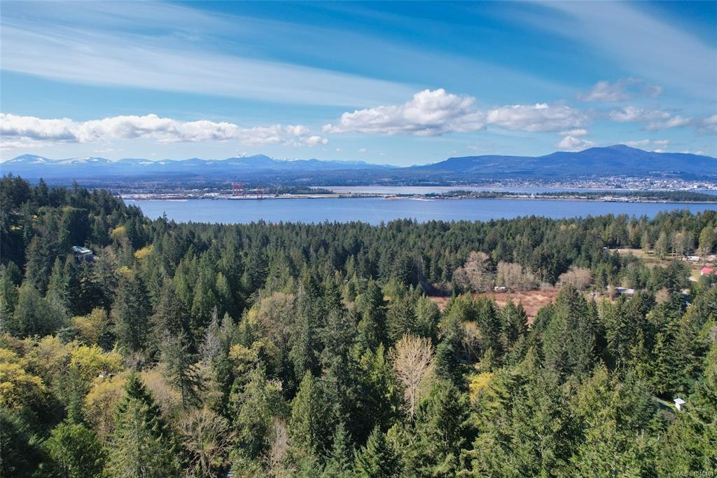 1059 Pat Burns Avenue, Gabriola Island, BC, V0R 1X2 - 5