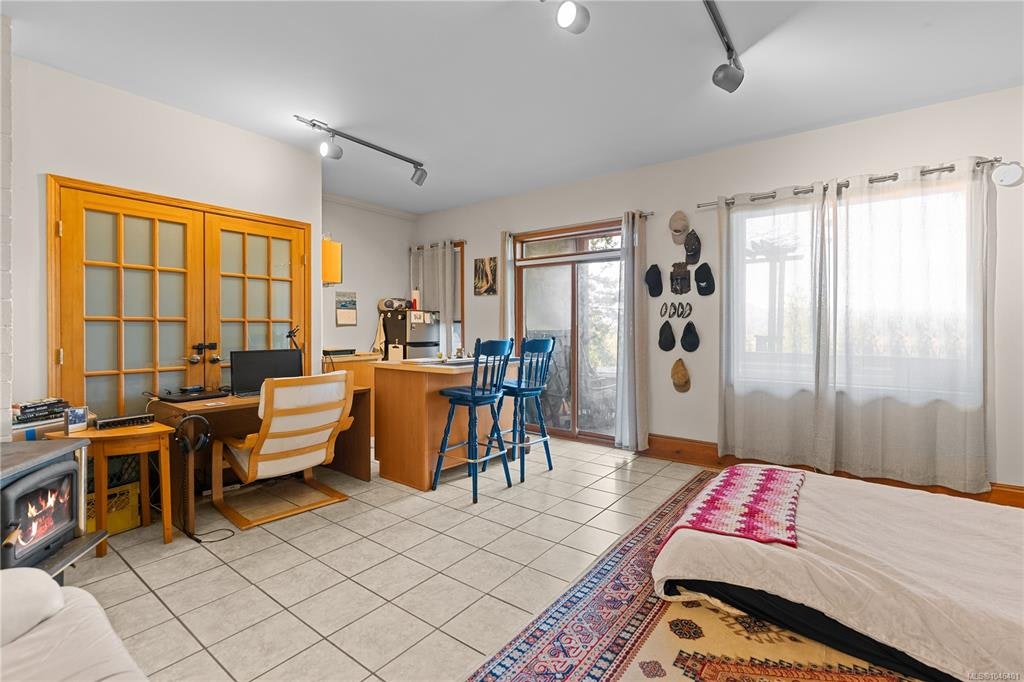 1059 Pat Burns Avenue, Gabriola Island, BC, V0R 1X2 - 44