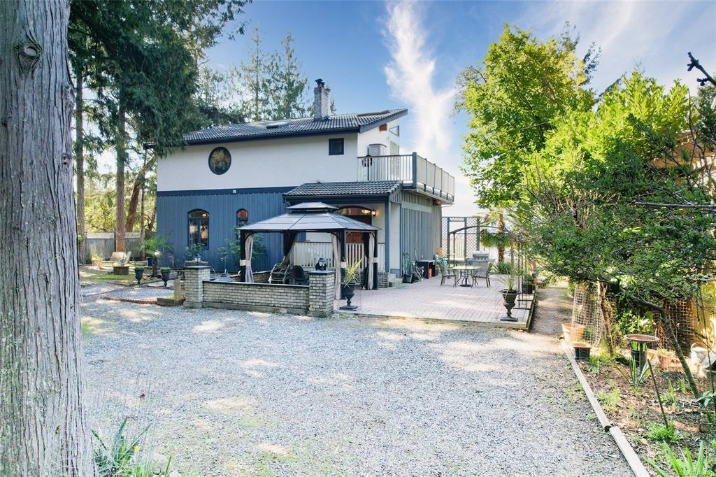 1059 Pat Burns Avenue, Gabriola Island, BC, V0R 1X2 - 3