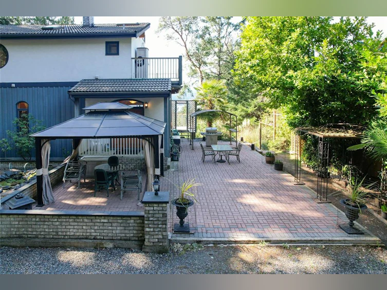1059 Pat Burns Avenue, Gabriola Island, BC, V0R 1X2 - 4