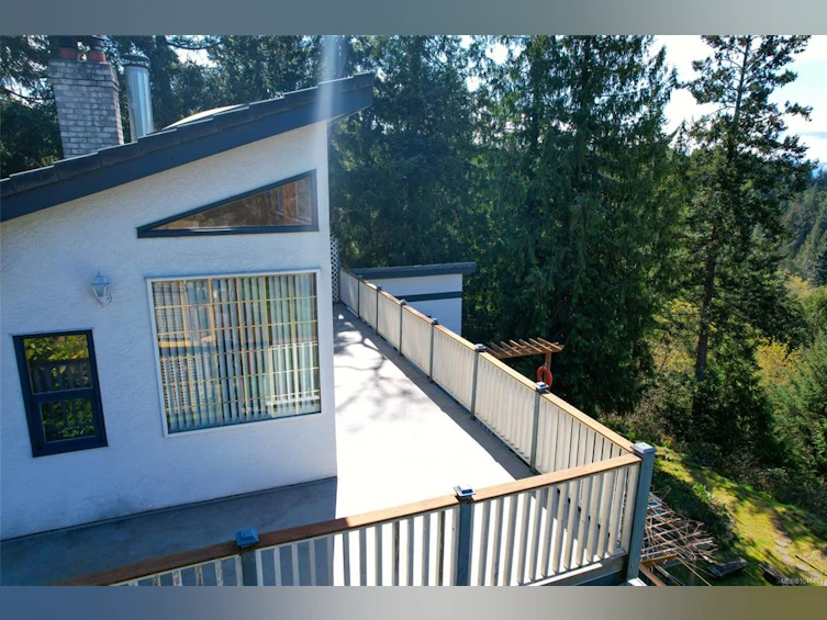 1059 Pat Burns Avenue, Gabriola Island, BC, V0R 1X2 - 33