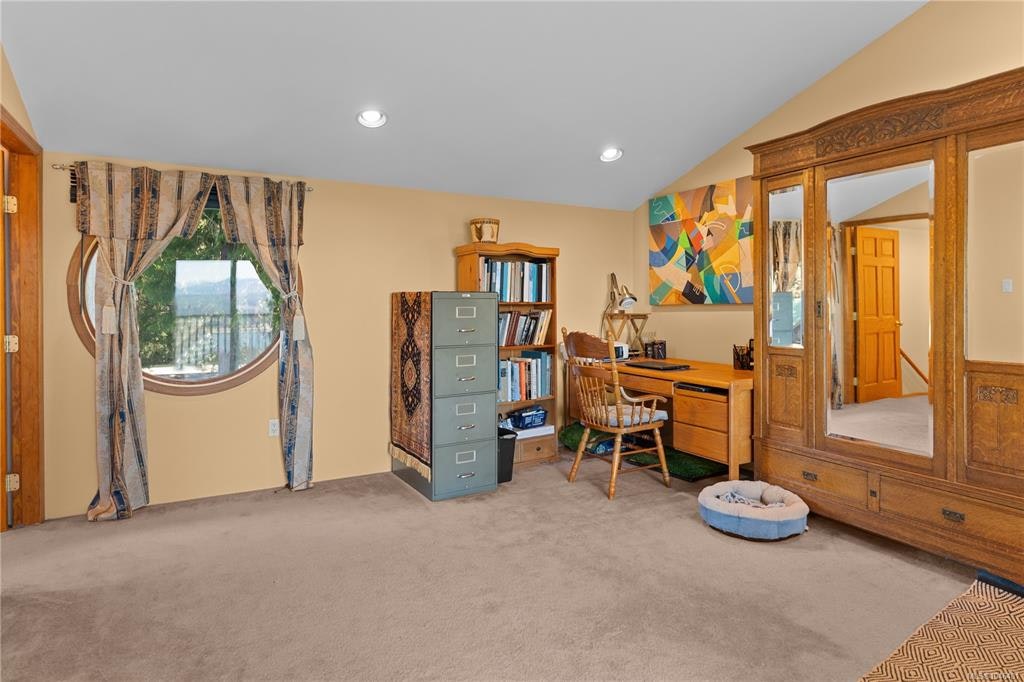 1059 Pat Burns Avenue, Gabriola Island, BC, V0R 1X2 - 21