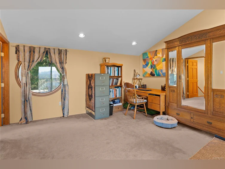 1059 Pat Burns Avenue, Gabriola Island, BC, V0R 1X2 - 21