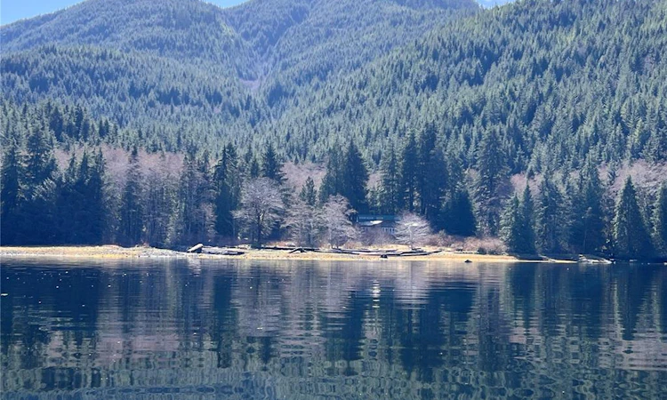 DL389 Mcbride Bay
