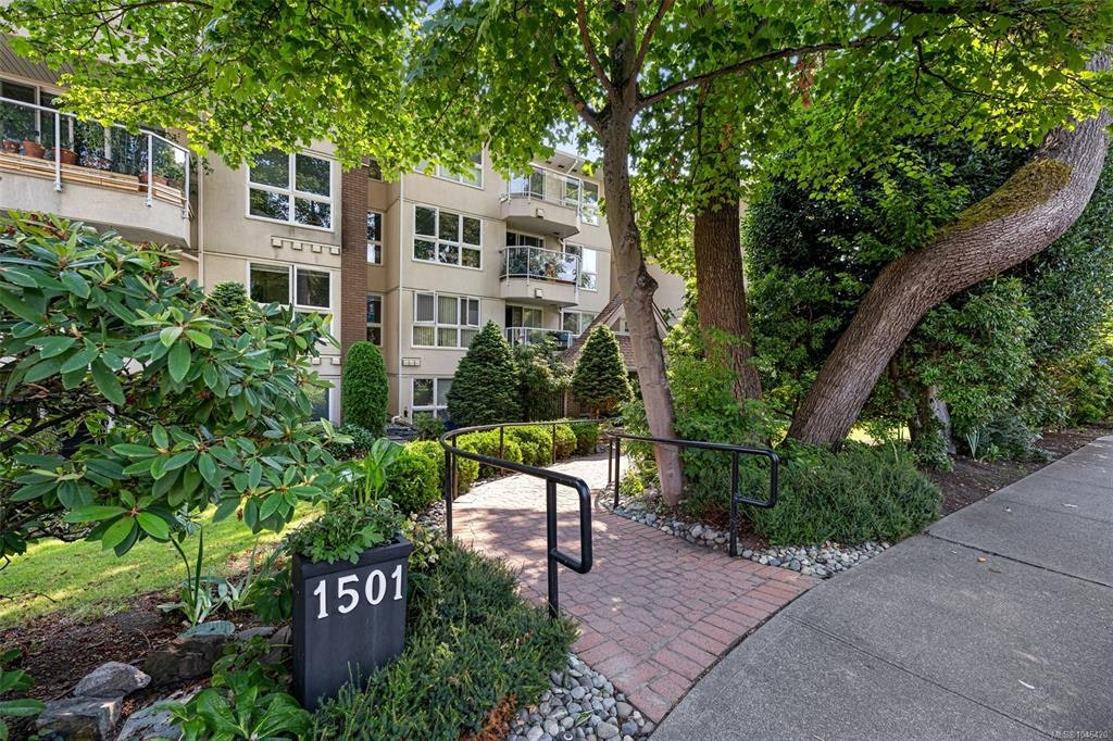 401-1501 Richmond Avenue, Victoria, BC, V8R 4P7