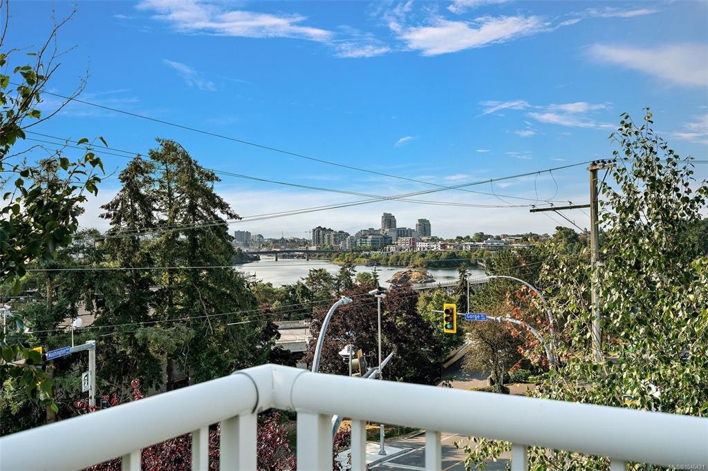 234 E Gorge Road, Victoria, BC, V9A 1L5 - 24