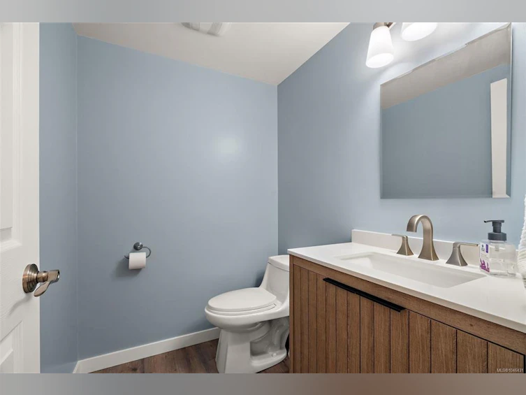 234 E Gorge Road, Victoria, BC, V9A 1L5 - 8
