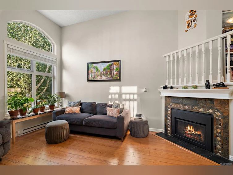 234 E Gorge Road, Victoria, BC, V9A 1L5 - 6