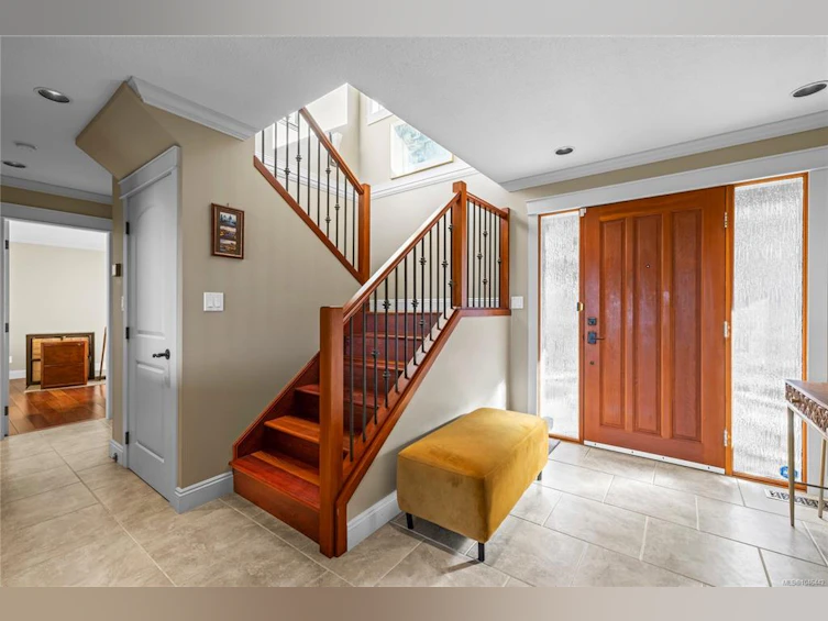5170 Laguna Way, Nanaimo, BC, V9T 5L7 - 3