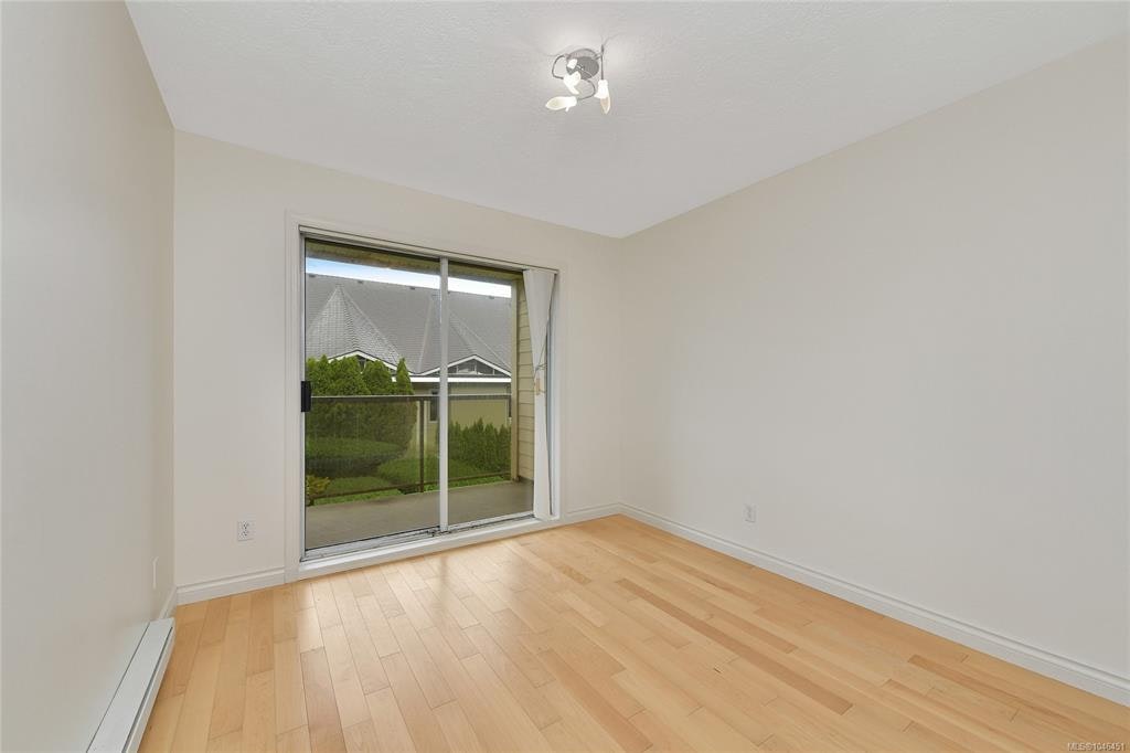 301-1694 Cedar Hill Cross Road, Saanich, BC, V8P 2P7 - 19