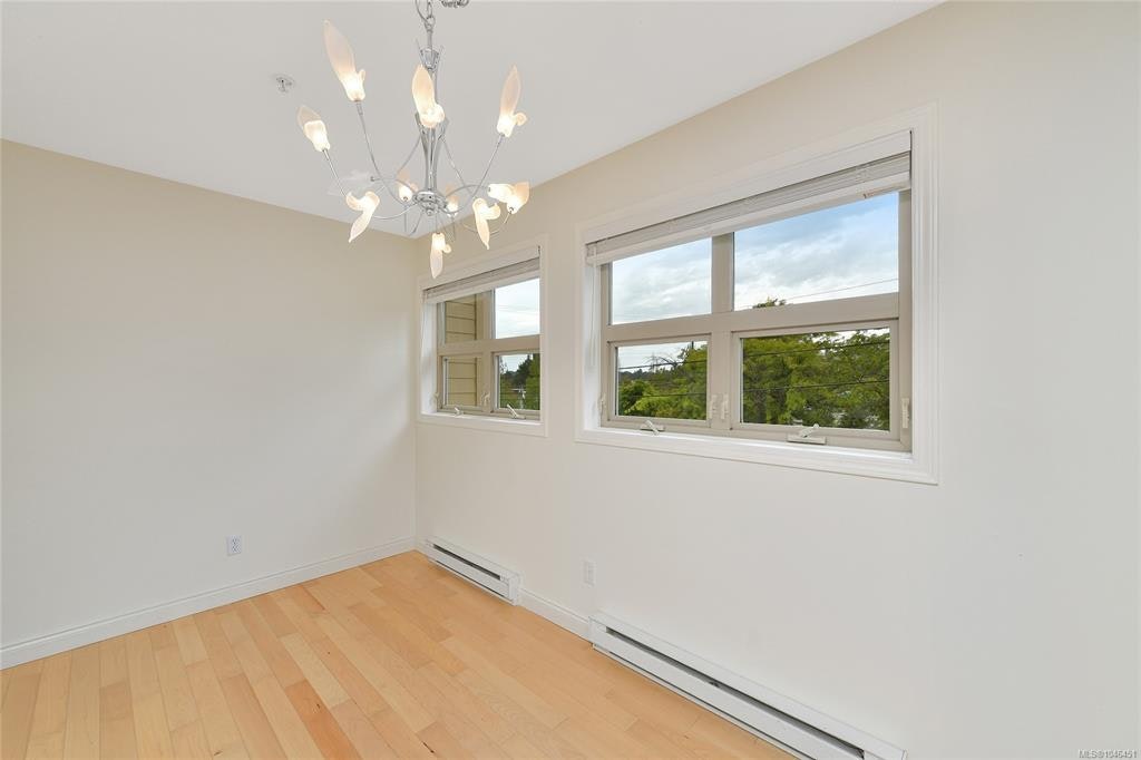 301-1694 Cedar Hill Cross Road, Saanich, BC, V8P 2P7 - 11