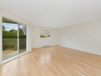301-1694 Cedar Hill Cross Road - 4