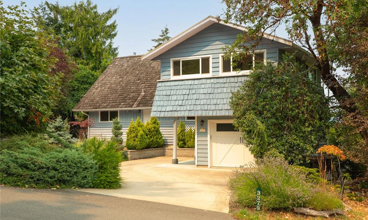 3279 Blueback Drive