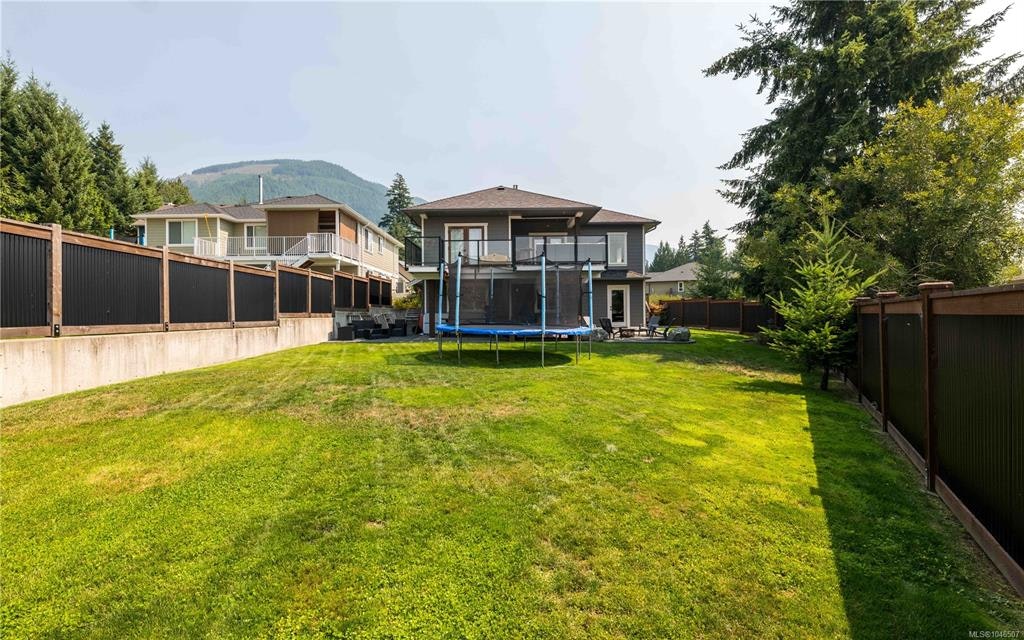 228 Dawn Coe Crescent - 5