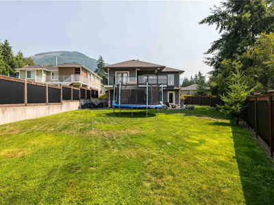 228 Dawn Coe Crescent - 5