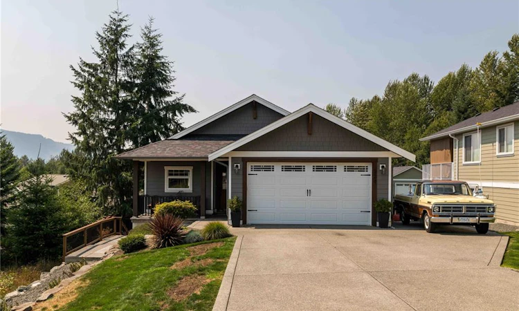228 Dawn Coe Crescent