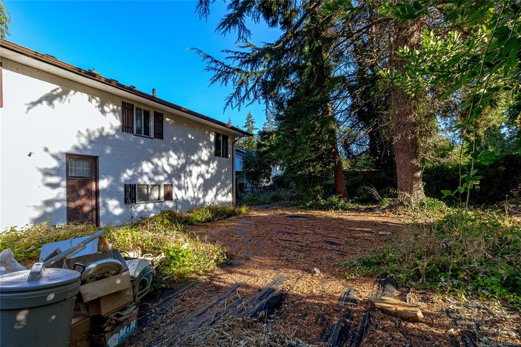 5287 Santa Clara Avenue, Saanich, BC, V8Y 1W6 - 7