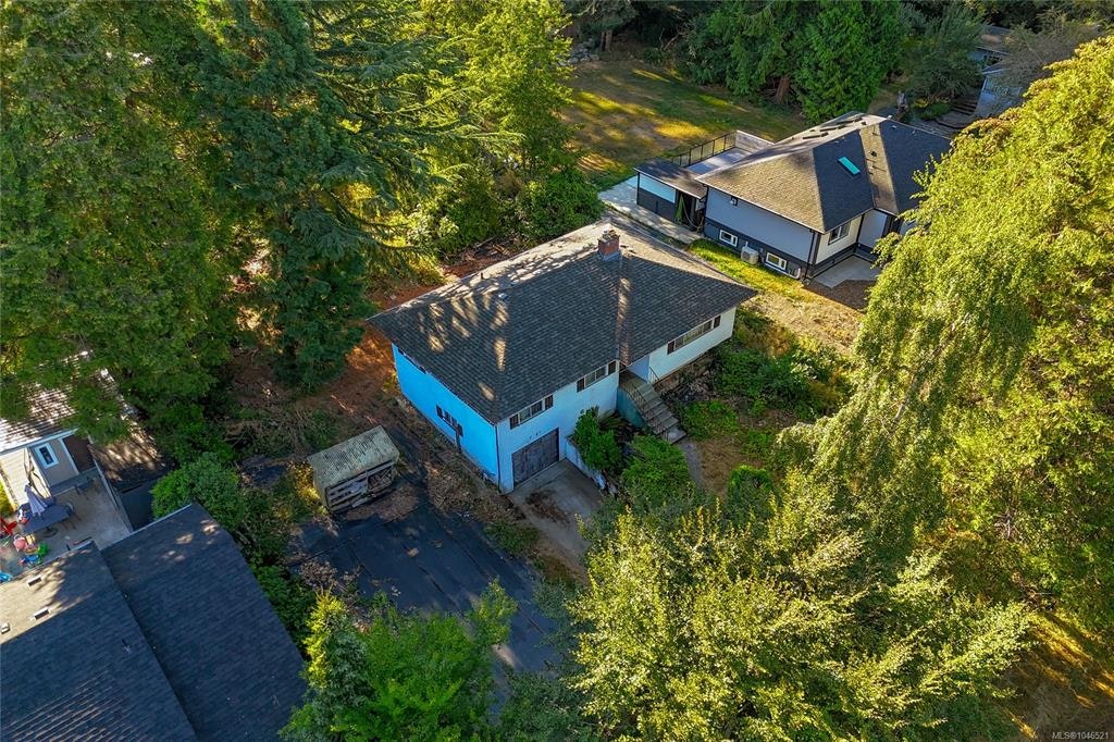 5287 Santa Clara Avenue, Saanich, BC, V8Y 1W6