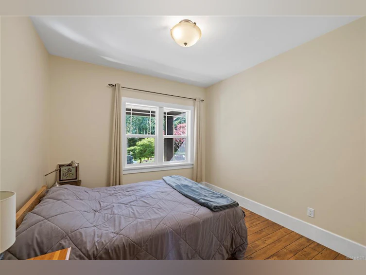 825 E Fern Road, Qualicum Beach, BC, V9K 1M3 - 18