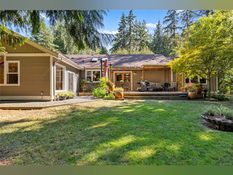825 E Fern Road, Qualicum Beach, BC, V9K 1M3 - 58
